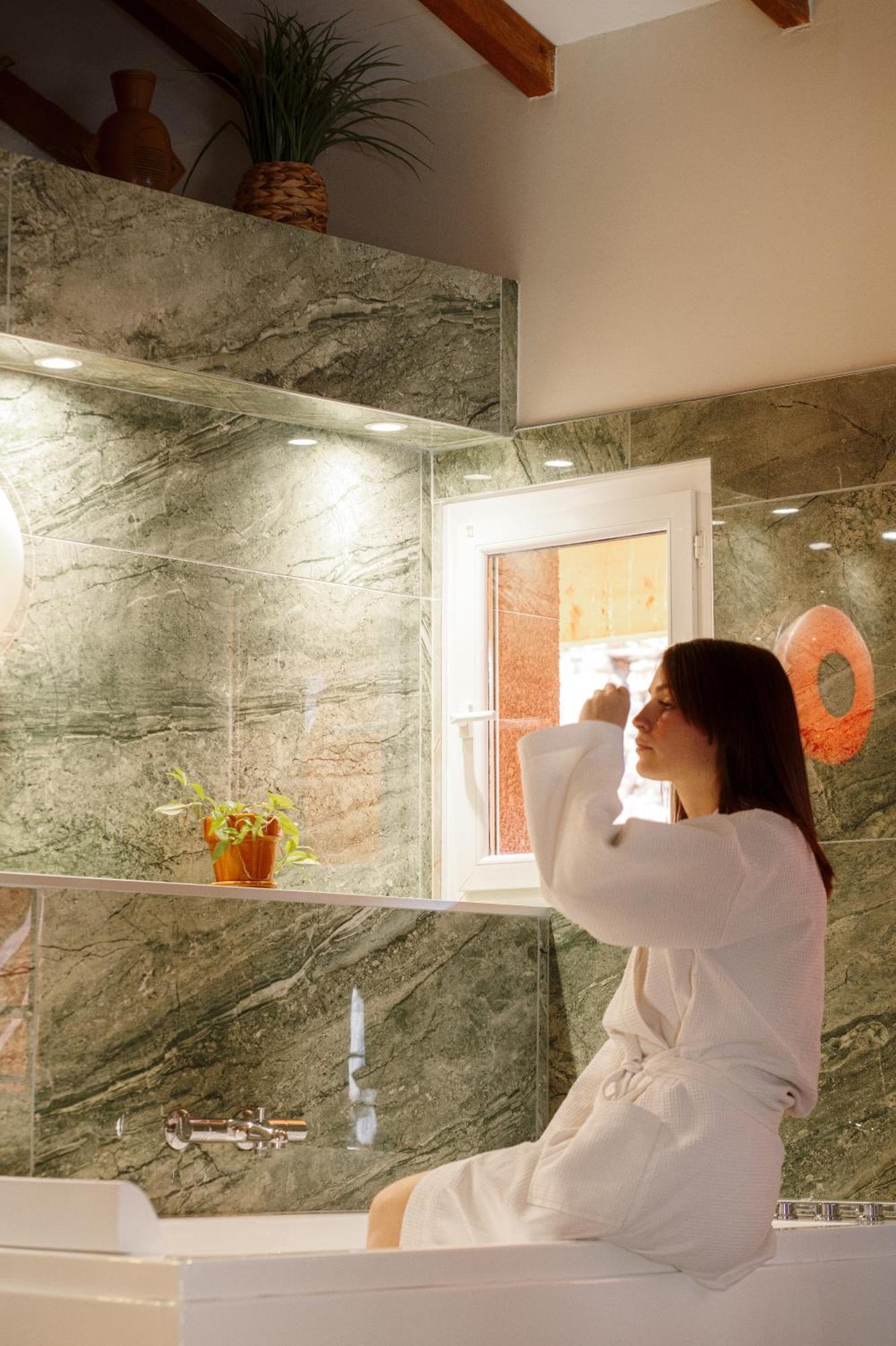 Appart Hotel Le 8 La Suite & Spa - Parking Gratuit - Macon Ngoại thất bức ảnh